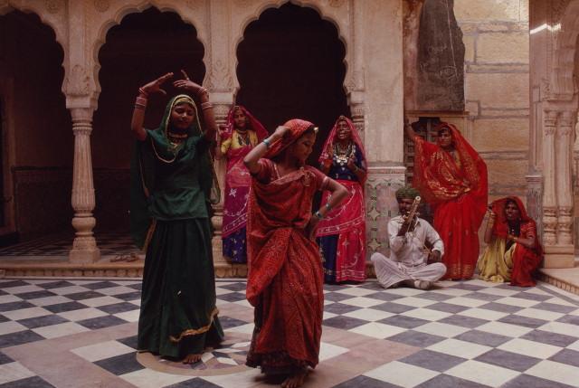 Картинки индийские танцы