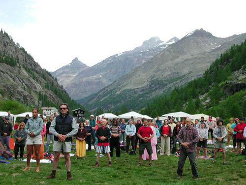 Практика Фалуньгун в горах Швейцарии
