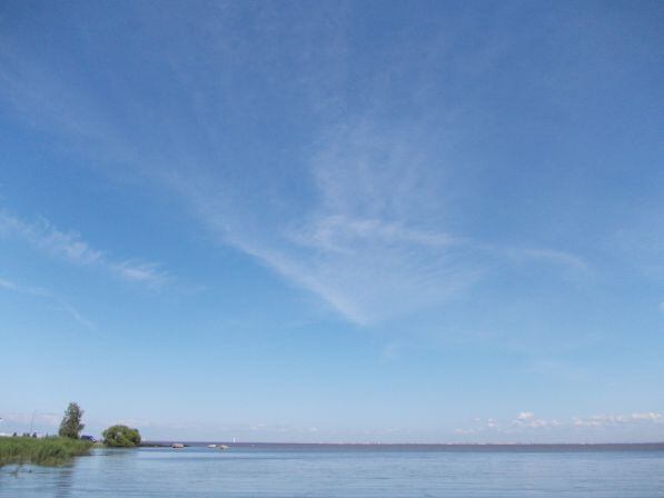 Петергоф - Вид на Финский залив - небо и вода