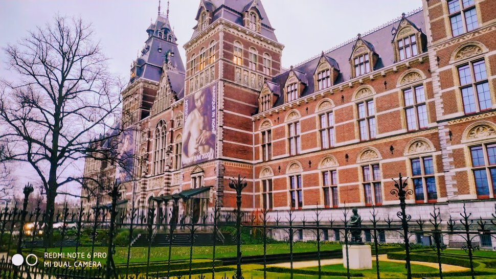 Амстердам. Здание музея