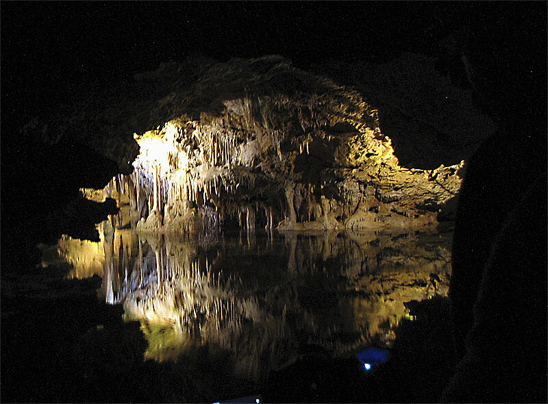 подземное озеро
