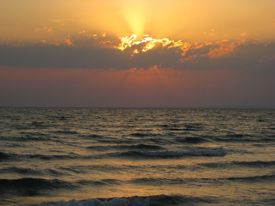Закат солнца у моря