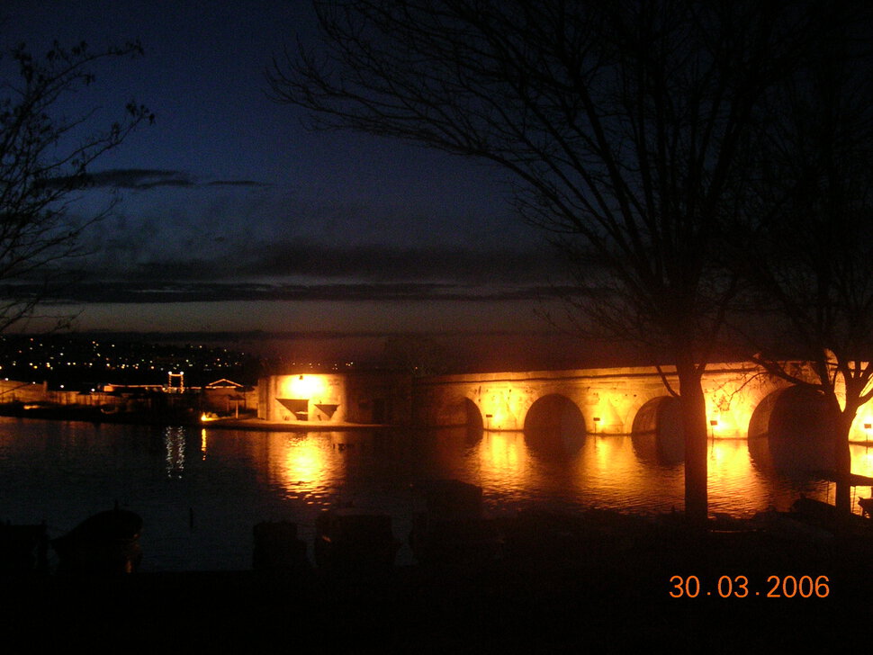 Ночь. Мост