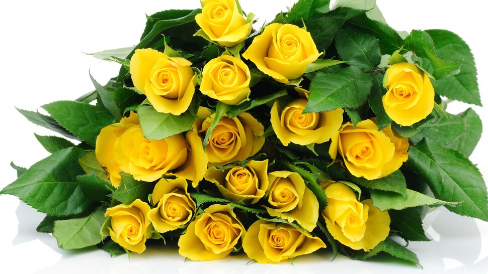 Открытка с букетом желтых роз