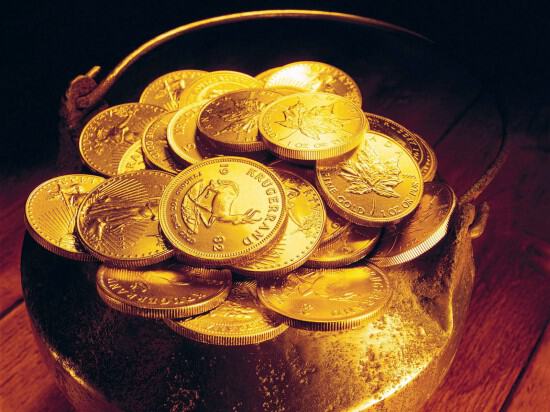 Открытка для банковского работника с золотыми монетами