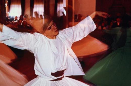 Открытка с танцующим суфием