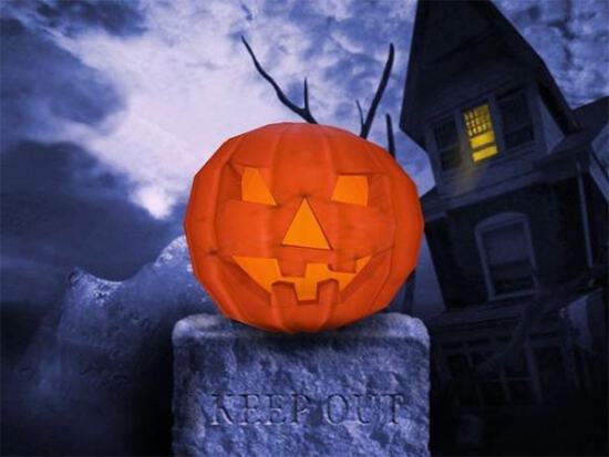 Картинка на Halloween с пугающей тыквой возле дома