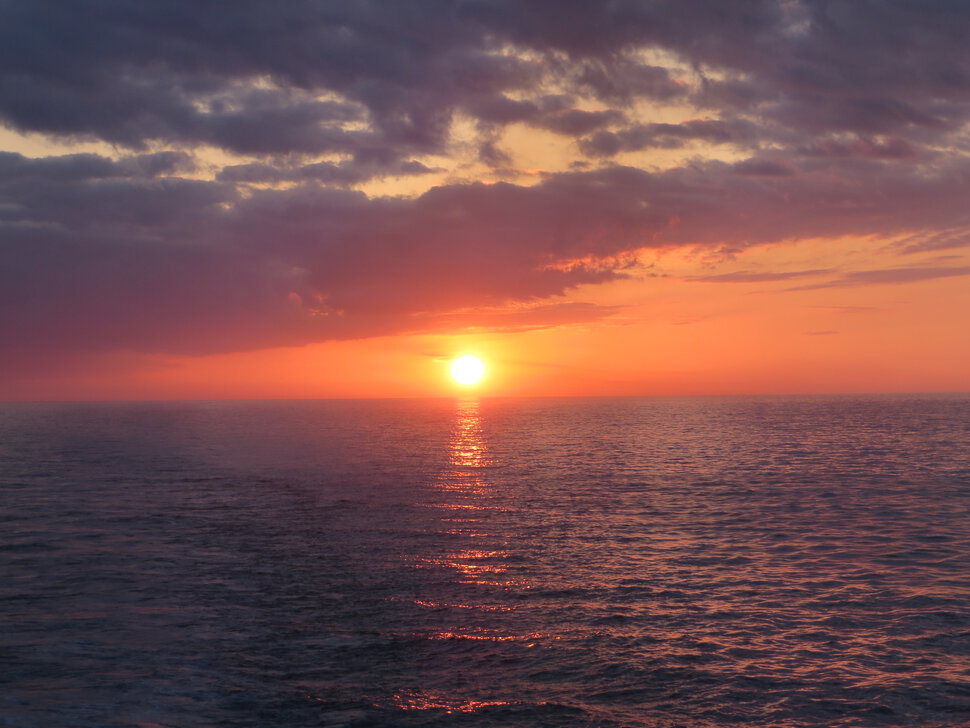 Солнечное море