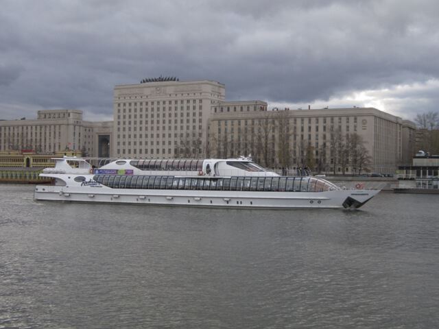 Москва, Фрунзенская набережная