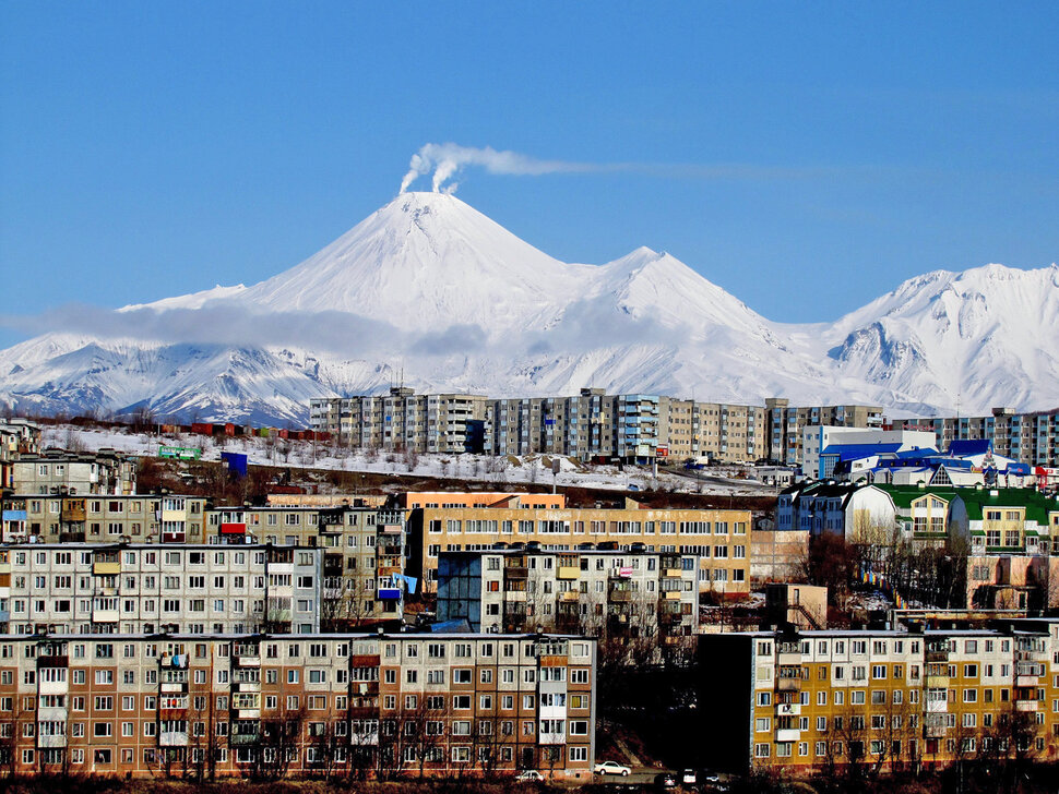 Петропавловск-Камчатский. Город около вулканов