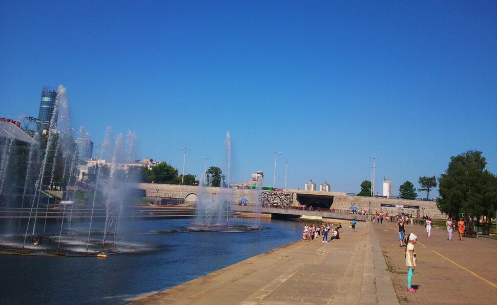 В сквере