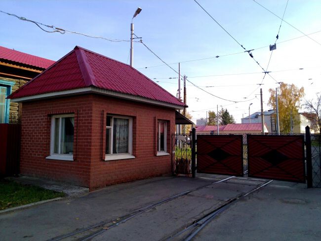 У трамвайного парка