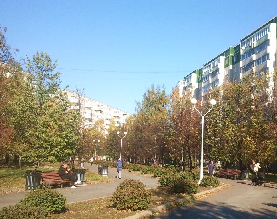По бульвару