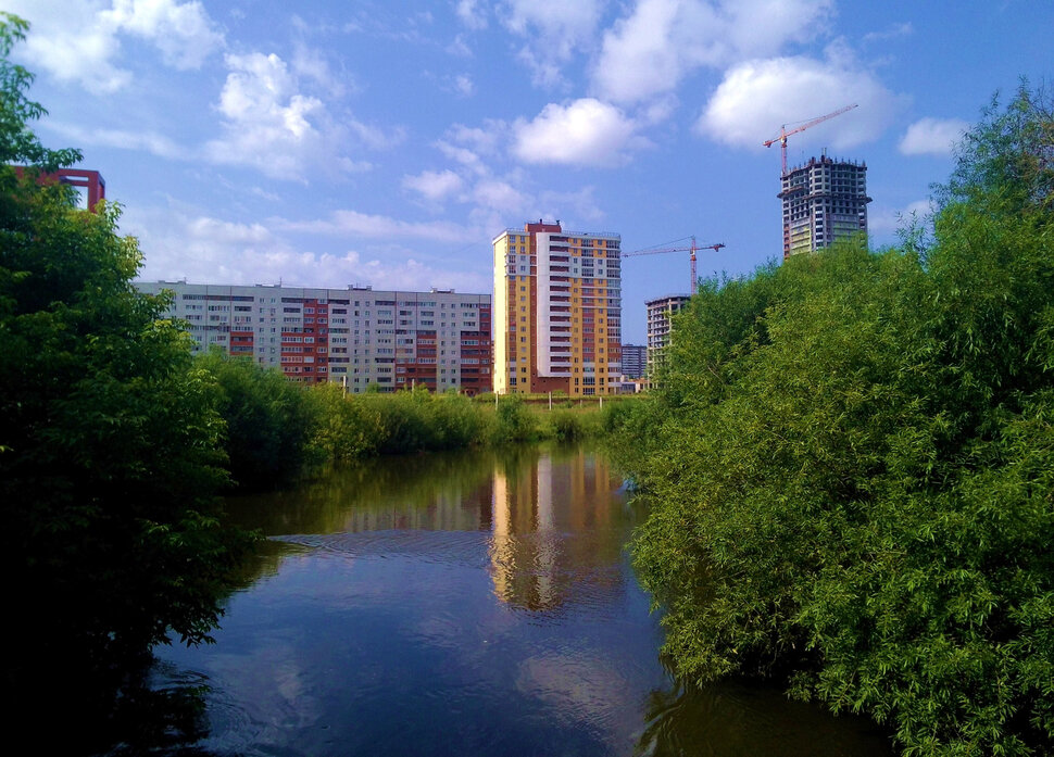 Город наступает