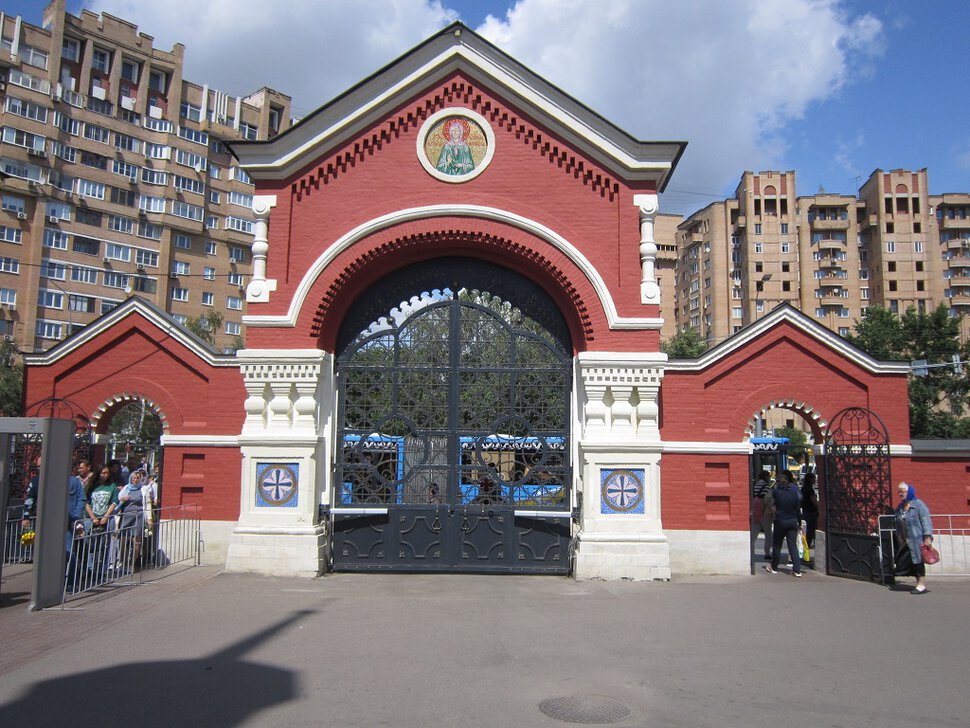 Ворота Покровского монастыря