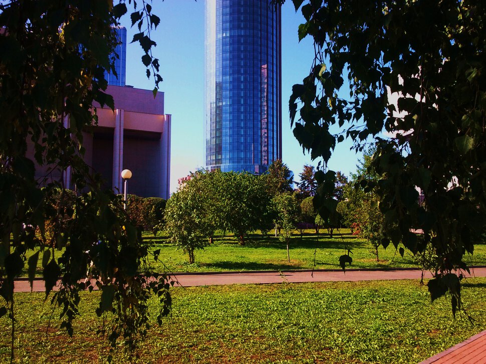 Городской уголок