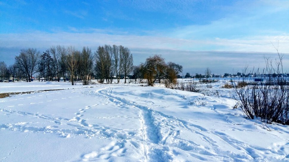 Тропинка в снегу