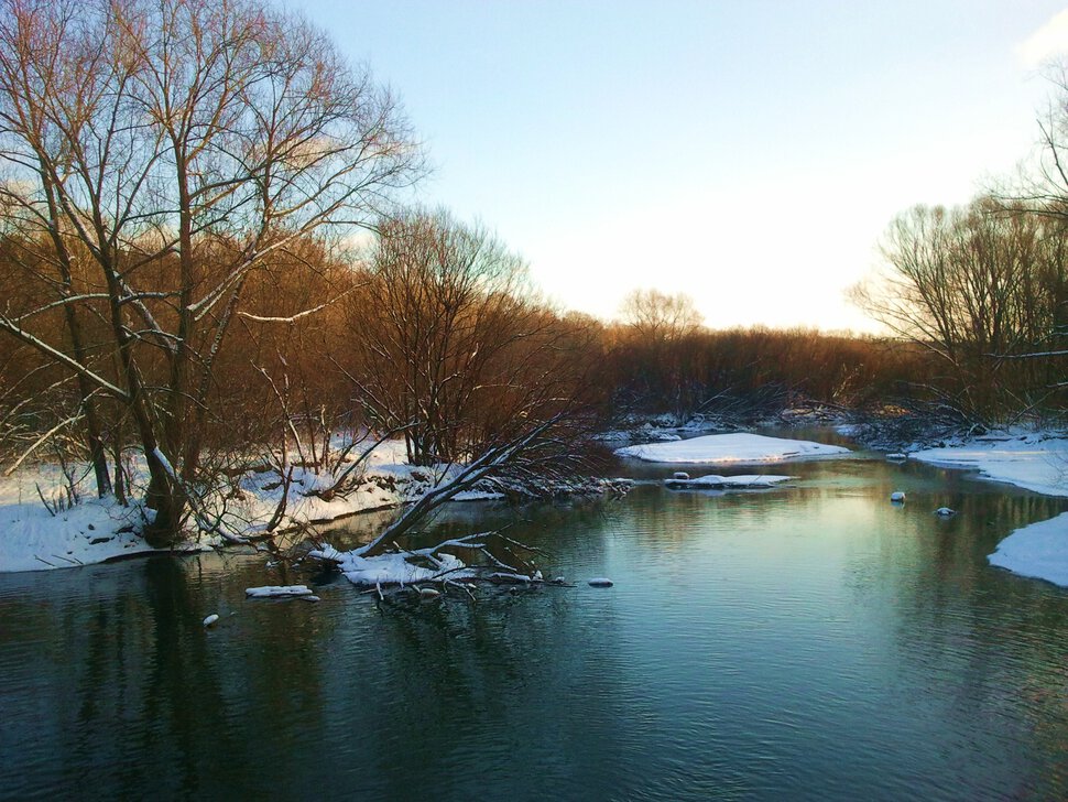 По зимней реке