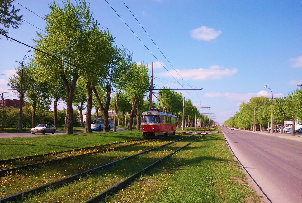 В мае по проспекту