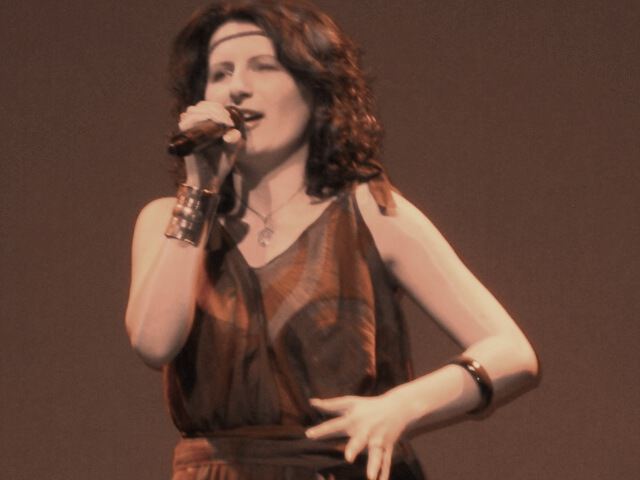 Поёт Ольга Серебрякова
