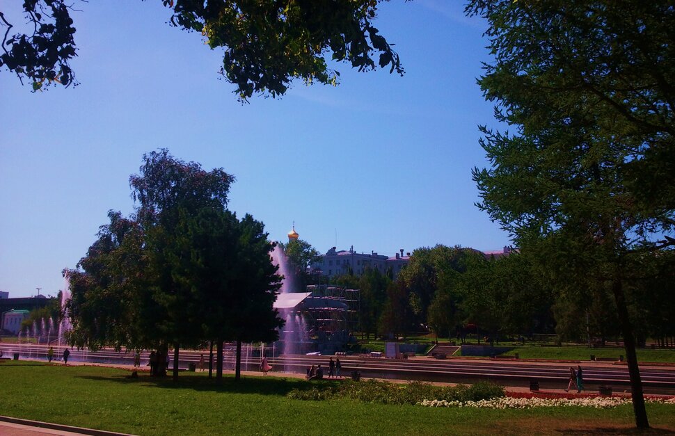 В сквере