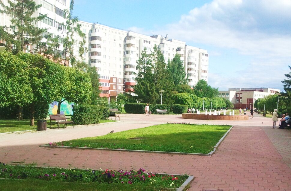 По бульвару