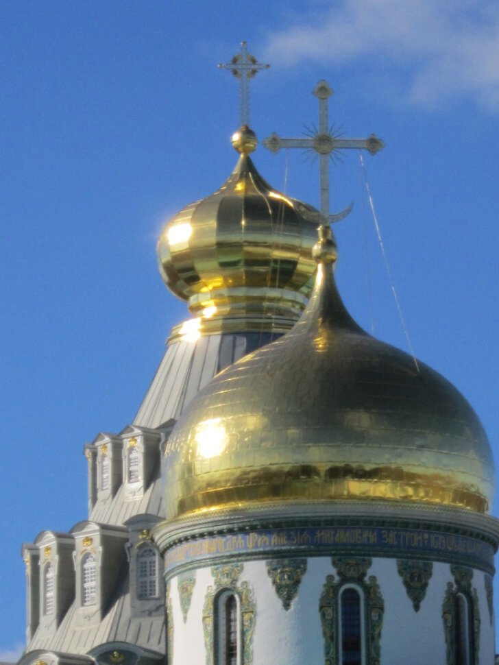 Купола в России кроют чистым золотом
