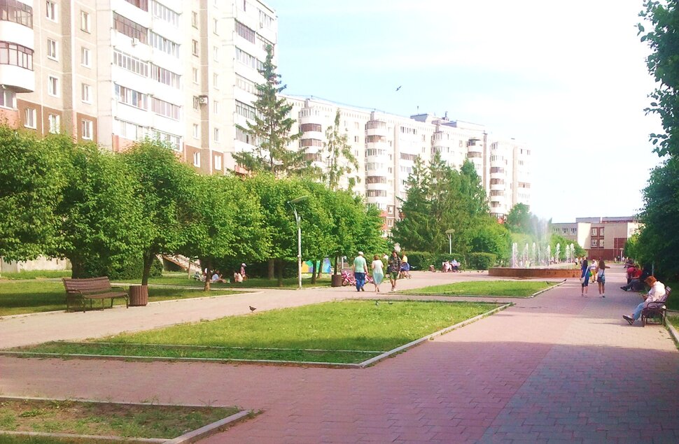 По бульвару