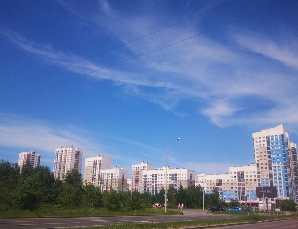 По проспекту