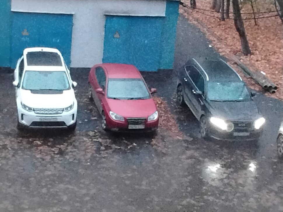 Три автомобиля