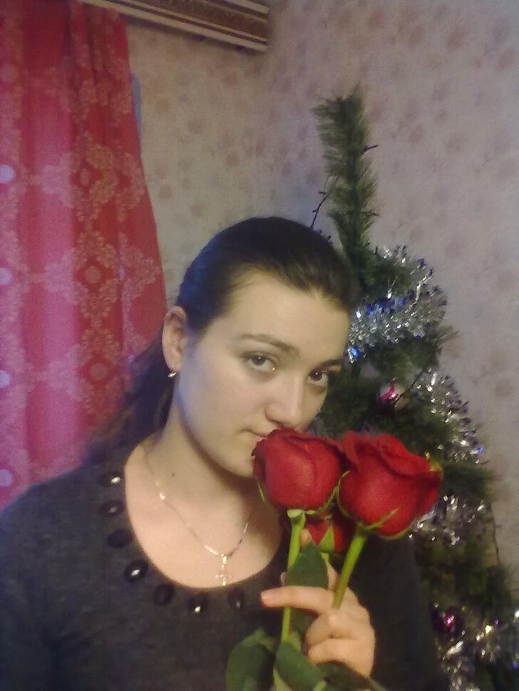 Раз розы дарит - значит любит