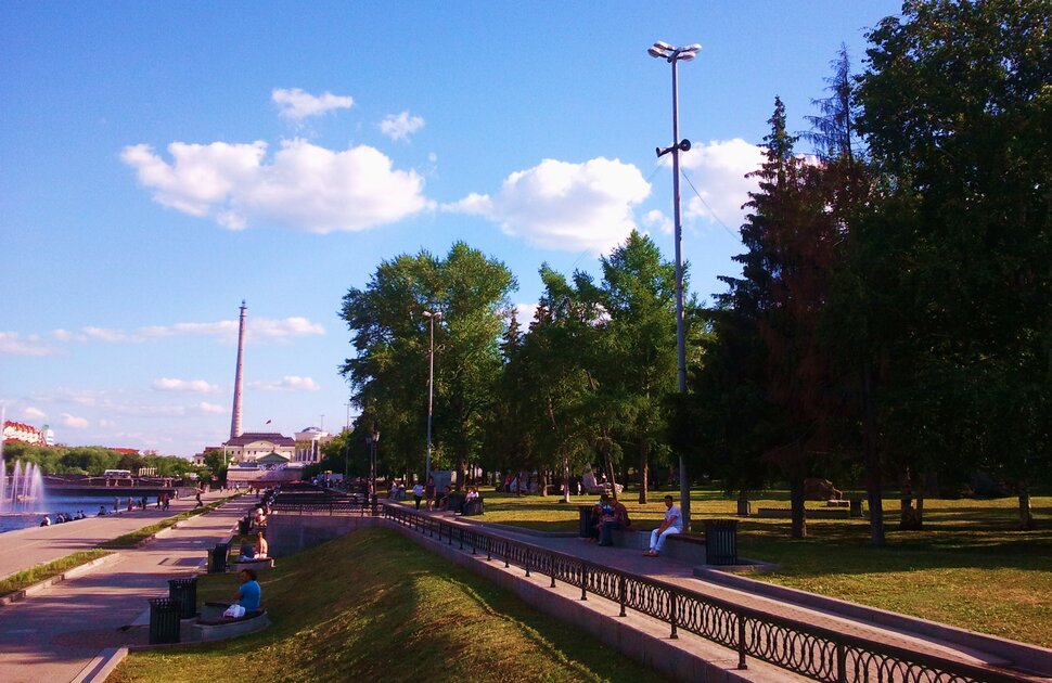 В сквере