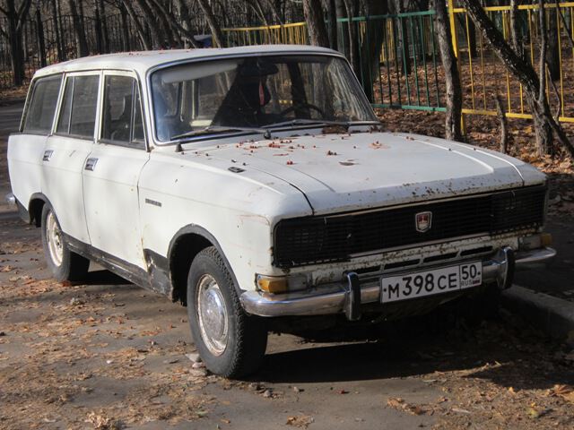 40 москвич белый