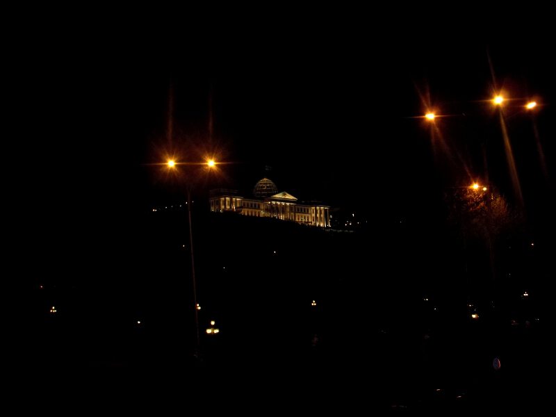 Ночной взгляд на Президентский дворец