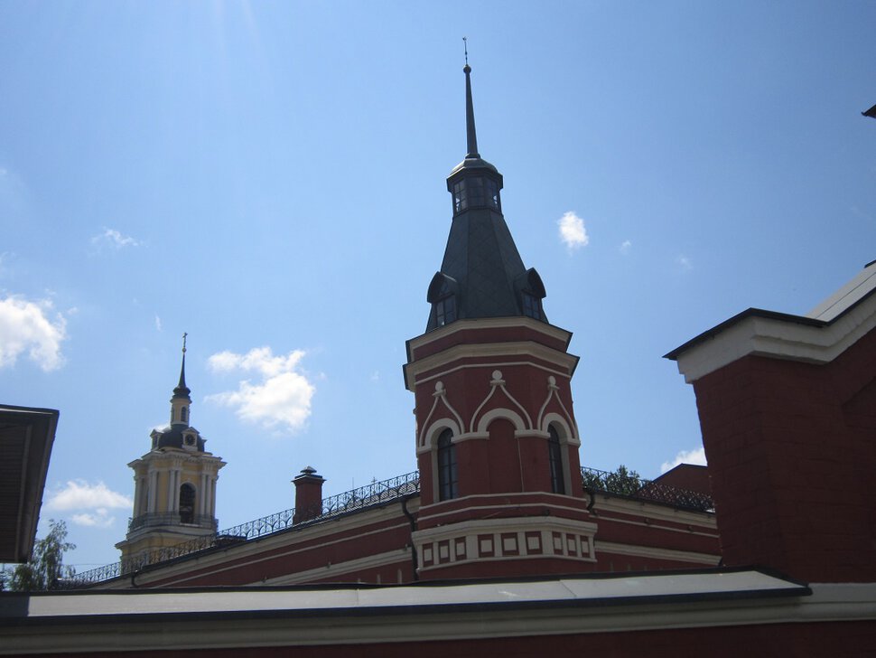 Башни Покровского монастыря