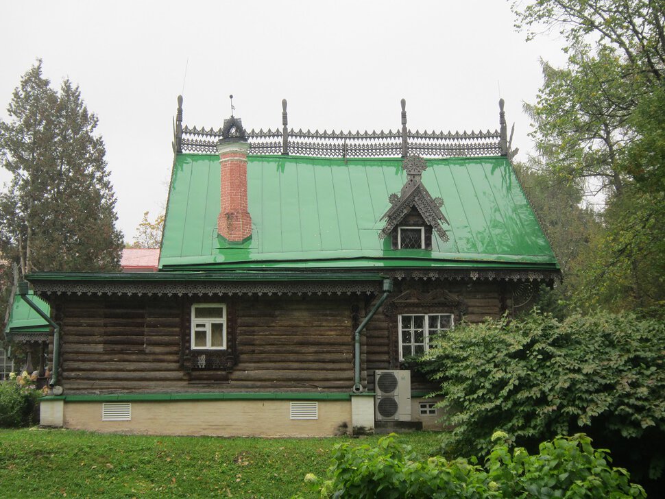 Абрамцево. Дом с зелёной крышей
