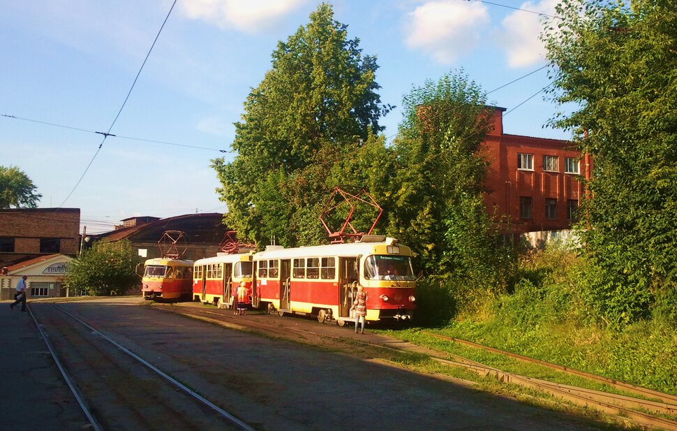 Трамвайчик у Верх-Исетского завода