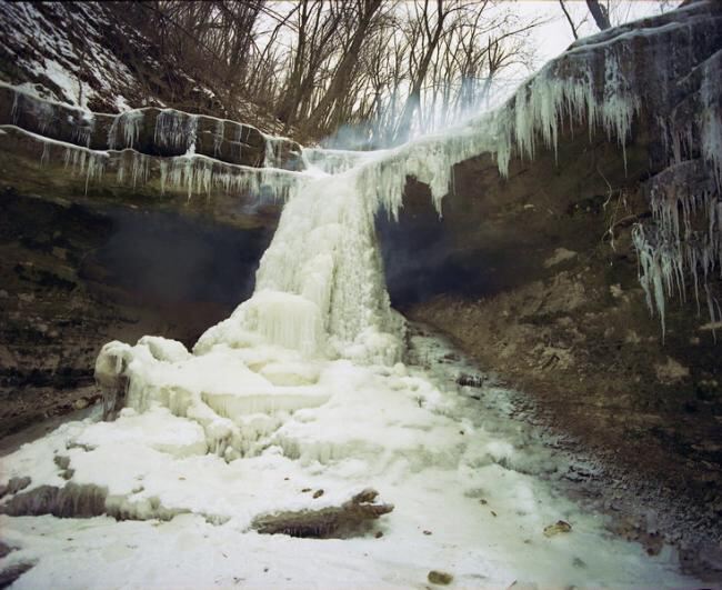 замерзший водопад