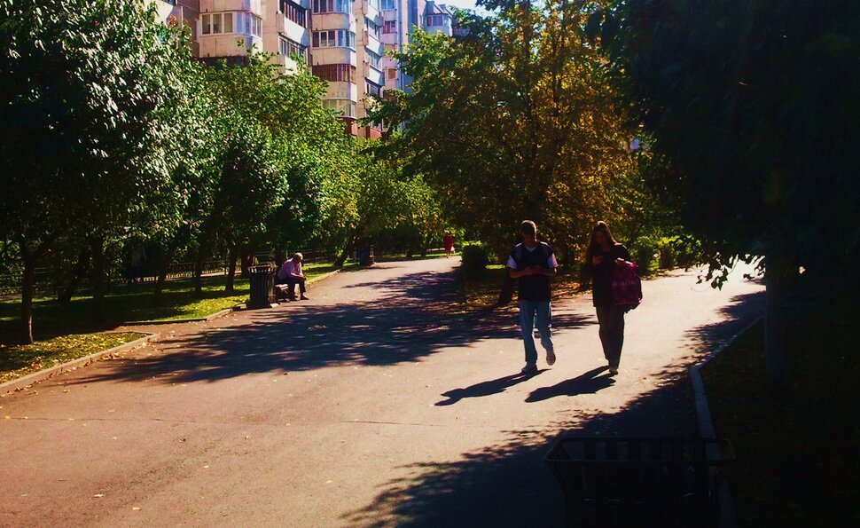 По бульвару