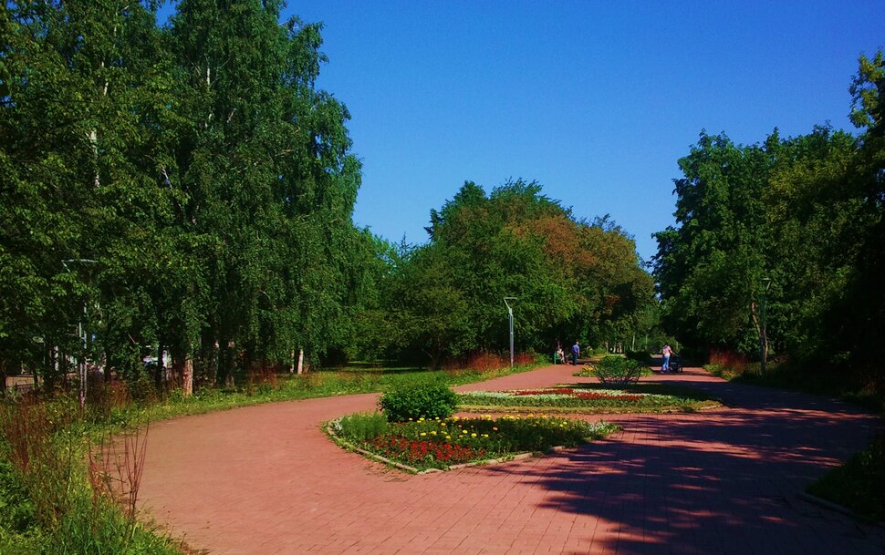 По бульварчику
