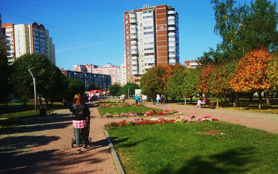 По бульвару