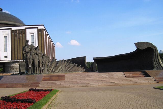 Памятник жертвам фашистских концлагерей