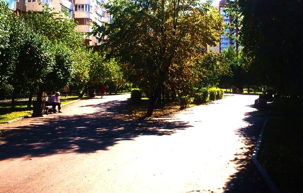 По бульвару