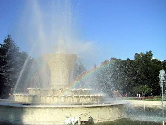 фонтан в парке