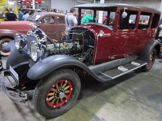 Машина ретро. Studebaker 1928 года