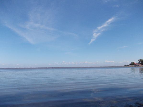 Петергоф - Вид на Финский залив - небо и голубая вода