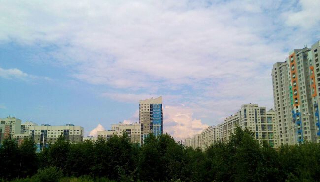 По городу
