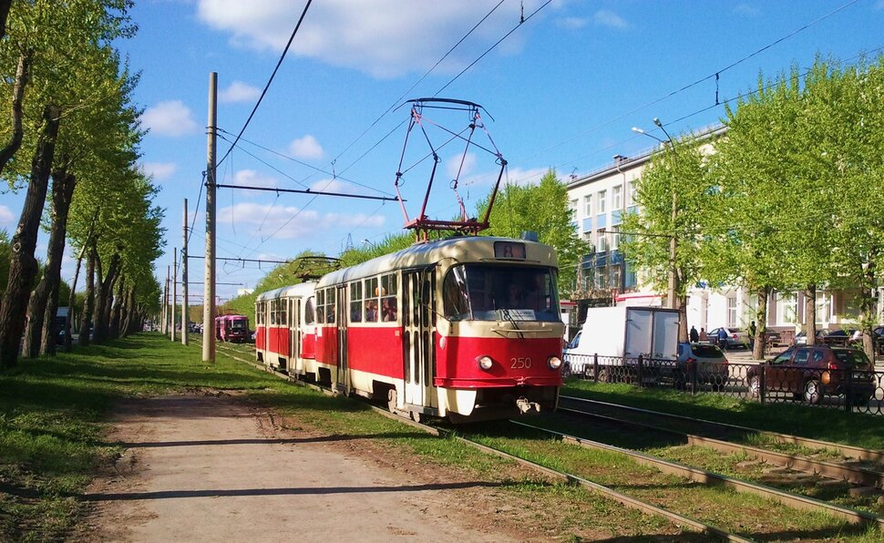 По проспекту