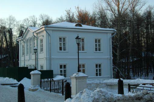 Дом в парке