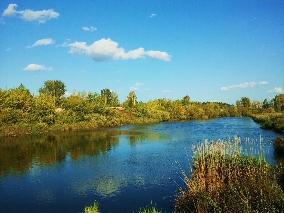 В сентябре по реке